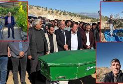 Midibüsle çarpışan otomobilde ölen 3 kişi toprağa verildi