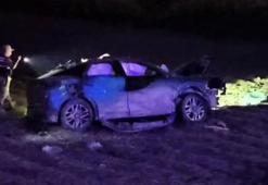 Lastiği patlayan otomobil, takla atarak tarlaya girdi: 1 ölü, 2 yaralı