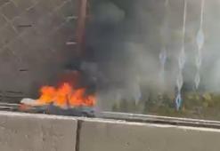 Maltepe'de seyir halindeki otomobil alev alev yandı