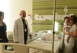 15 aylık bebeğin yemek borusuna kaçan pil ve lego parçası, 3 saatlik operasyonla çıkarıldı