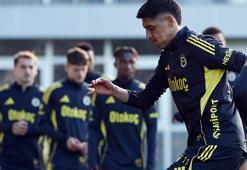 Fenerbahçe, Beşiktaş derbisinin hazırlıklarını tamamlayarak kampa girdi