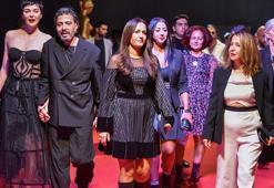 Altın Portakal'ın kırmızı halısında 'şıklık' yarışı