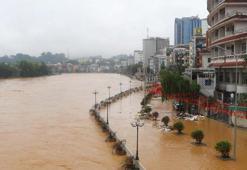 Vietnam'da sel ve heyelan nedeniyle hayatını kaybedenlerin sayısı 37’ye yükseldi