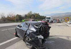 Otoyolda cip, otomobile çarptı: 1 ölü, 4 yaralı