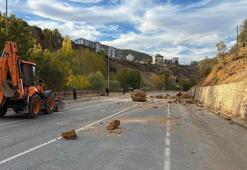 Tunceli’de kara yolunda ‘kaya’ tedbiri; kopan kayalar kamerada