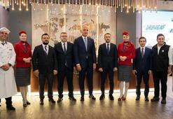 Bakan Ersoy: Turizmde, yıl sonu hedefimiz 64 milyar dolara emin adımlarla ilerliyoruz