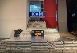 Yıllık 10 milyar lira vergi kaybına neden olan taklit marka sigaralar ele geçirildi; 1 tutuklama