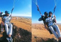 Yamaç paraşütü yapıp, gökyüzünde ayran içtiler