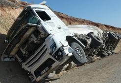 Kilis'te zircirleme kaza; beton mikseri devrildi