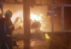 Oto galeri kundakladı; 5 otomobil hasar gördü