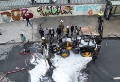 Cevizlibağ'da seyir halindeki iş makinesi alev alev yandı