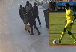 Sarıyer’de AVM’de Senegalli milli futbolcu Papy Djilobodji’ye silah çekip şemsiye fırlattı