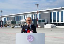 Bakan Uraloğlu: Havalimanlarımız, 10 ayda 211 milyon 240 bin 360 yolcuya hizmet verdi
