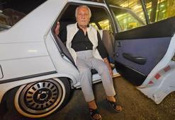 Eşini kaybettikten sonra 5 yıldır otomobilde yaşıyor