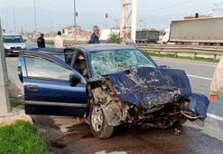 Otomobil, güvenlik şeridinde duran tankere çarptı : Aynı aileden 1 kişi öldü, 2 kişi yaralandı