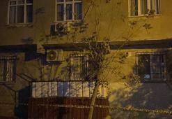 Gebze’de kolonlarında çatlak oluşan 2 katlı binadaki 3 aile tahliye edildi