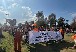LÖSEV'den İzmir'de farkındalık korteji