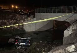 Otomobil, köprüden dereye düştü: 1 ölü, 1 yaralı
