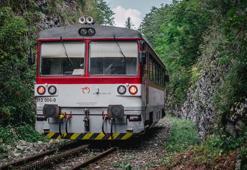 Slovakya’da tren kazası: 30 yaralı