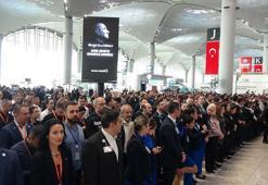 İstanbul ve Sabiha Gökçen Havalimanlarında 09.05'te Ata'ya saygı töreni