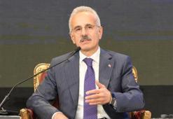 Bakan Uraloğlu, Mısır’da Türkiye’nin ulaştırma vizyonunu anlattı