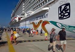 Bodrum'a 10 ayda deniz ve havadan 1 milyonu aşkın turist geldi