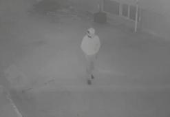 Husumetlisini, otomobil ile çarpıp demir çubukla döverek öldüren şüpheli aşevinde yakalandı