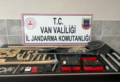 Van'da izinsiz kazı yapan 5 kişiye suçüstü
