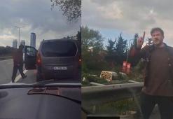 Ümraniye'de trafik tartışmasında aracın camını yumrukladı