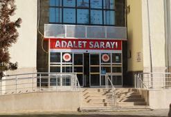 12 yıllık cinayette daraltılmış baz çalışmasıyla tutuklanan oğul, kardeş ve yeğen beraat etti