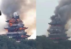 Çin’deki tarihi Yongqing Tapınağı'nda yangın çıktı