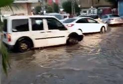 Adana’da kısa süreli sağanak hayatı olumsuz etkiledi