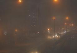 Mardin’de fırtınada motosikleti devrilen kurye yaralandı