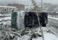 Nevşehir'de işçi servis midibüsü devrildi: 14 yaralı