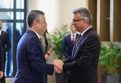 CHP Genel Başkanı Özel, KKTC'de düzenlenen törenlere katıldı