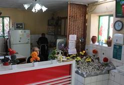 Pide salonundaki isimsiz mezar şaşırtıyor