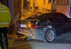 Polisin 'dur' ihtarına uymayan sürücü, kaza yaptıktan sonra aracını bırakıp kaçtı