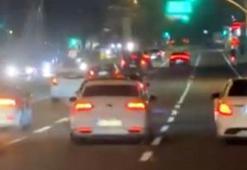 Avcılar'da düğün konvoyundaki araçlar trafiği kesti