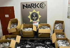 İzmir'de uyuşturucu operasyonu: 2 gözaltı