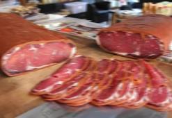 Niğde'de pastırma yedikten sonra rahatsızlanan 5 kişi, hastanelik oldu