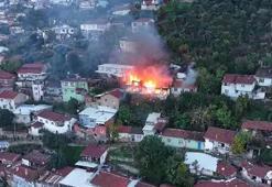 Bursa'da 2 katlı binada çıkan yangın 3 eve daha sıçradı, 1 ölü; alevler dronla görüntülendi