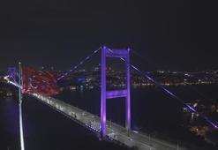 FSM Köprüsü 'Dünya Prematüre Günü' kapsamında mor ışıklarla aydınlatıldı