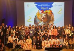 Öğrenciler İspanya’dan ödülle döndü