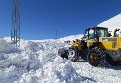 Şırnak’ta kardan 2 köy yolu kapandı