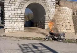 Uyuşturucu kullananlara karşı çıktığı için darbedildiğini öne sürüp motosikletini yaktı
