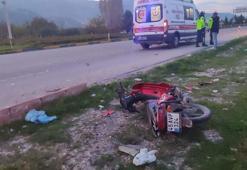 Motosiklete çarpan otomobilin sürücüsü olay yerinden kaçtı: 1 yaralı