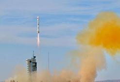 Çin uzaya 3 yeni uydu gönderdi