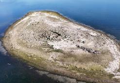 Sapanca Gölü'nde sular çekilince tarihi yapı, daha görünür oldu