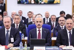 Bakan Uraloğlu: Kocaeli'de çöken binanın metroyla hiçbir ilgisi yok