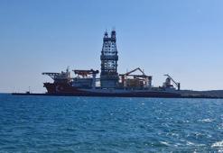 Filoya katılan sondaj gemisi, kırmızı ve beyaza boyandı